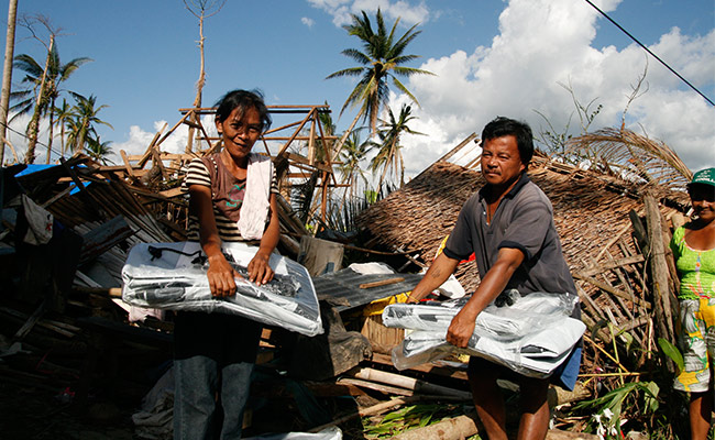 Anita Gabero and her husband, Jaime helped by a partner of DEC member Christian Aid.